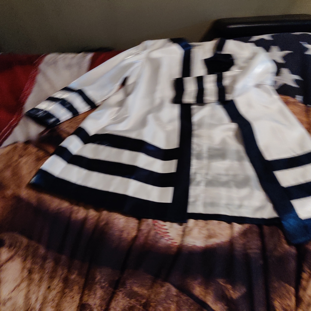 Massini White and Navy Outfit - Picture 5 of 12
